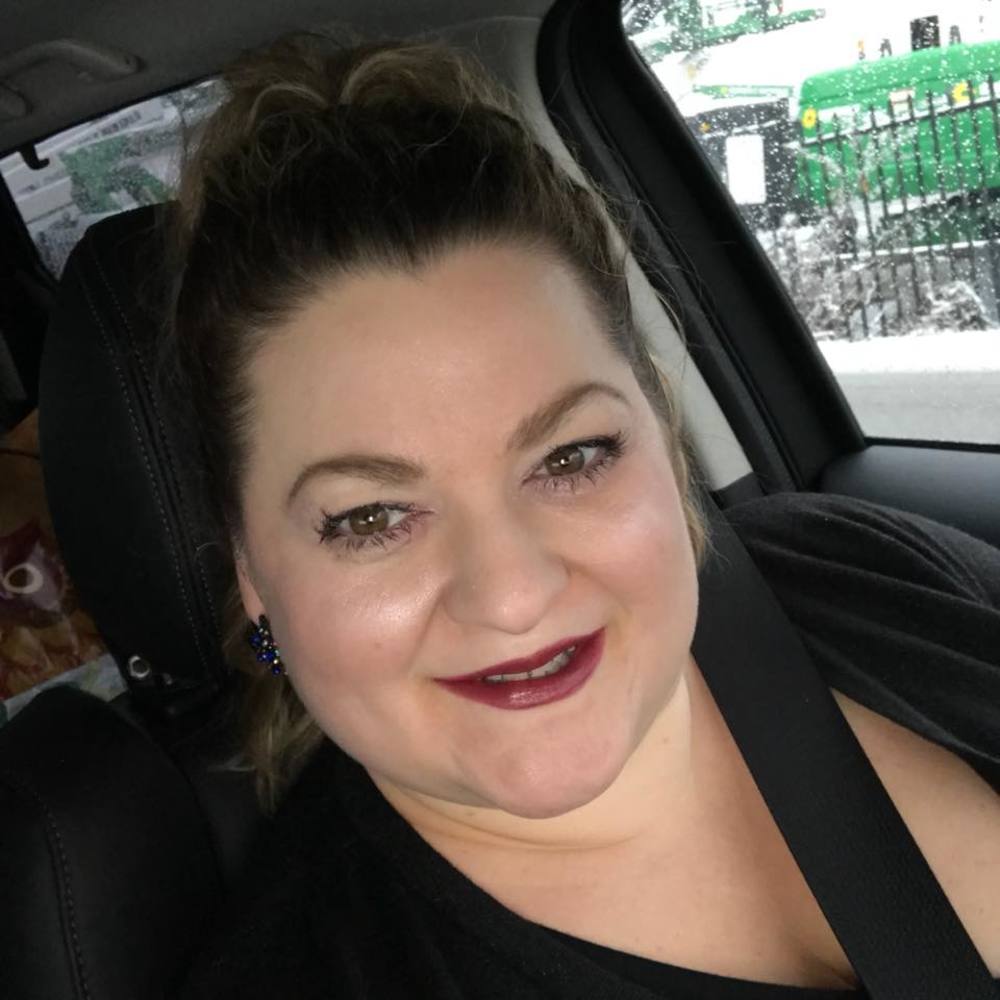 Meet your Posher, Estee